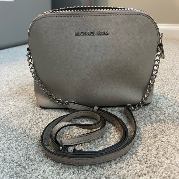 Michael Kors crossbody - Picture 1 of 4